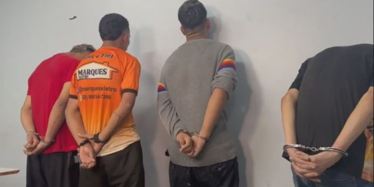 Foguetório em Manaus leva à prisão de cinco homens e apreensão de um menor