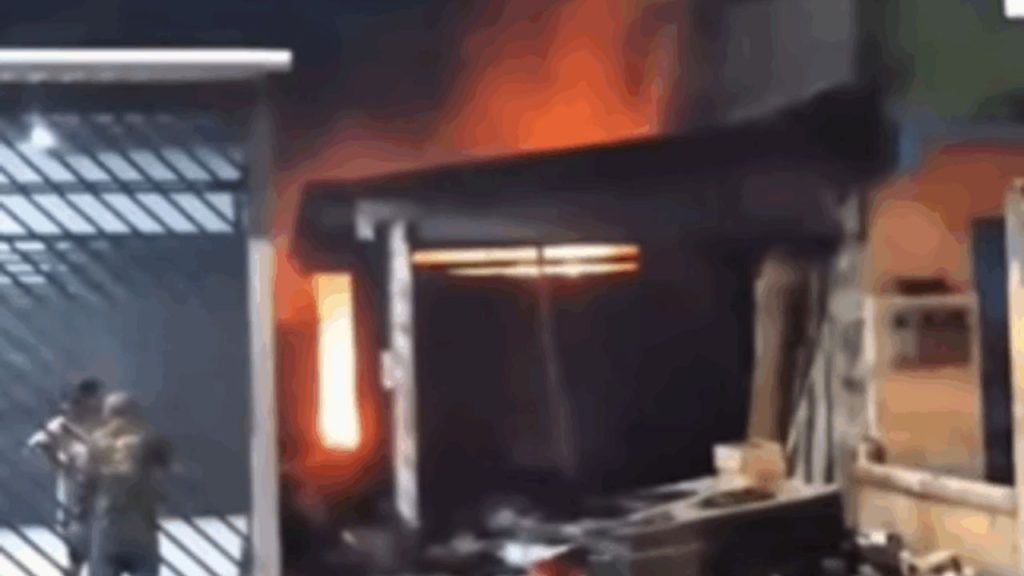 Moradores se assustam após ‘Foguinho’ incendiar a própria casa no interior do Amazonas