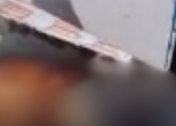 Veja: Homem de 53 anos m0rr3 após ser at1ng1d0 por fac4d4s em Manaus