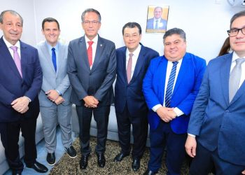 Presidente David Reis participa da entrega da Medalha Ruy Araújo ao ministro Mauro Campbell e ao juiz Lizandro Gomes Filho