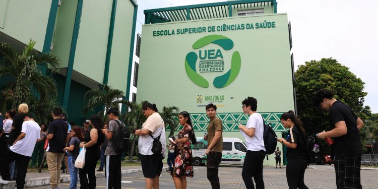 Vestibular e SIS da UEA registram o maior número de inscrições dos últimos 10 anos