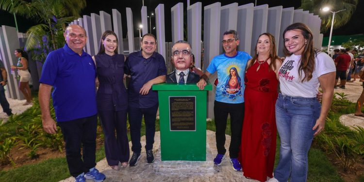 Com emenda do presidente Roberto Cidade, Praça da Bandeira é entregue totalmente revitalizada em Manicoré
