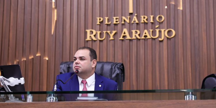 Presidente Roberto Cidade destaca leis de sua autoria de valorização da vida e fortalecimento das políticas de saúde mental