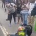 Vídeo mostra policial reagindo a assalt0 e matand0 bandido vestido de entregador
