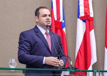 Deputado Roberto Cidade ressalta sanção de lei que amplia cuidados com saúde mental para toda a rede de ensino do Amazonas