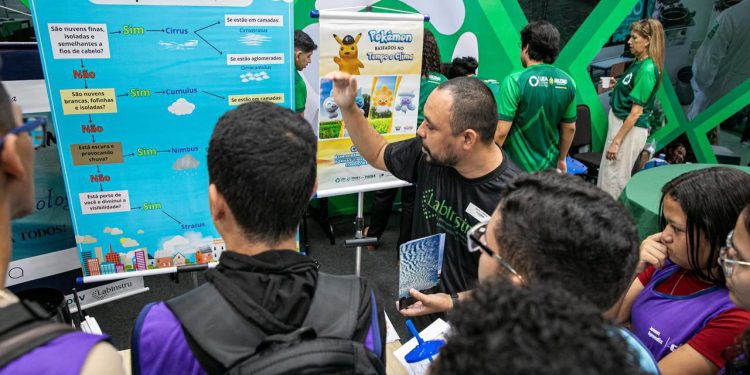 UEA marca presença na Feira Norte do Estudante 2025 com programação interativa e inovadora