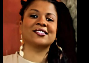 M0rre mulher que levou 13 tir0s na porte de casa por não pagar agiota na Z0na Oeste