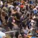 Vídeo inédito mostra multidão raiv0sa tentando invadir Passo a Paço em Manaus