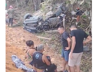 Motorista sofre convulsão ao volante e causa ac1dent3 na AM-010; f3ridos são atendidos no local