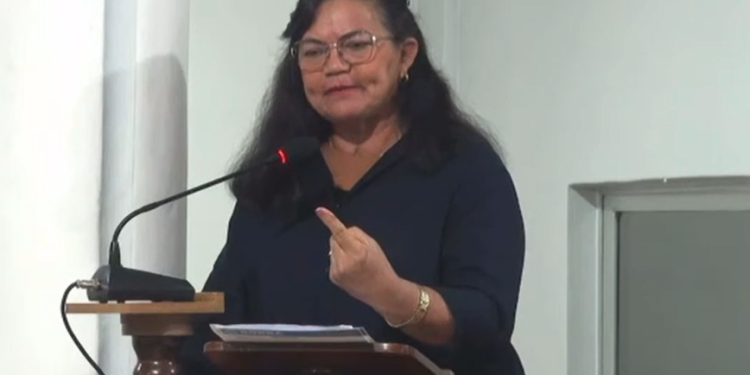 Vereadora de Borba revolta ao dizer que é a favor da violênc1a domést1ca: ‘Tem mulher que merece’