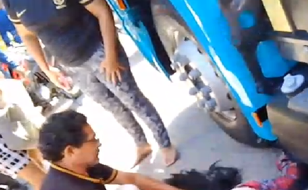Vídeo: Mulher s0fr3 até a m0rt3 ao ter perna d3c3pada por carreta em Manaus