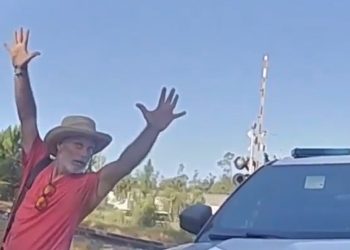 Vídeo: câmera de policial grava momento em que suspeito é mort0 durante abordagem