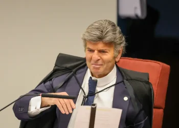 Ministro Luiz Fux cita incompetência do STF para julgar ação contra Bolsonaro