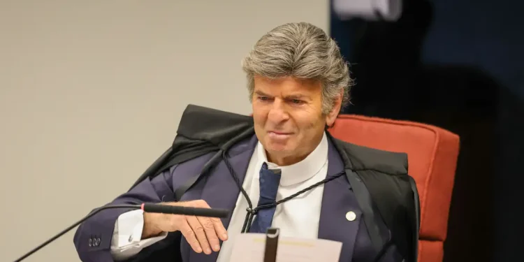 Ministro Luiz Fux cita incompetência do STF para julgar ação contra Bolsonaro
