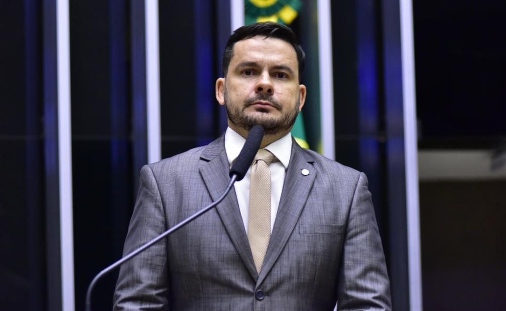 Alberto Neto aparece forte para Governo e Senado em nova pesquisa no Amazonas