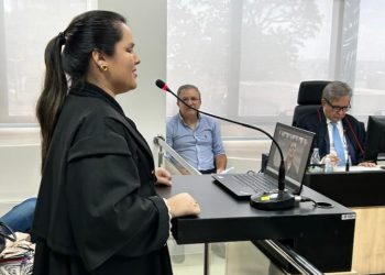 Trajetória de egressa da UEA: advogada com deficiência visual defende sustentação oral e conquista reforma de sentença