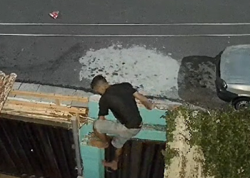 Vídeo: Homem paga R$ 1 mil para quem identificar ‘lal@u’ que já o furt0u 10 vezes no Aleixo