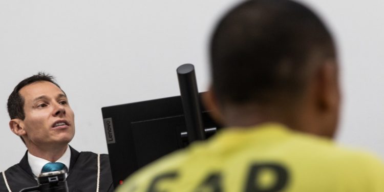 Dupla pega 21 anos de cadeia por homicídi0 cometido por causa de R$ 20 em Manaus