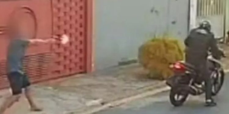Vídeo: policial cancela CPF do ex-namorado da irmã que não aceitava fim da relação