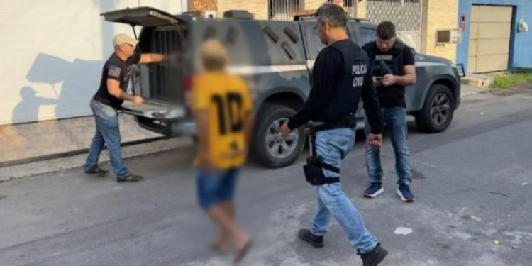 Polícia faz surpresa e prende mais de 20 pais que devem pensão alimentícia no Amazonas