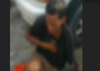 Vídeo: Com med0 de m0rr3r, suspeito de r0ubo finge já estar m0rt0 em Manaus