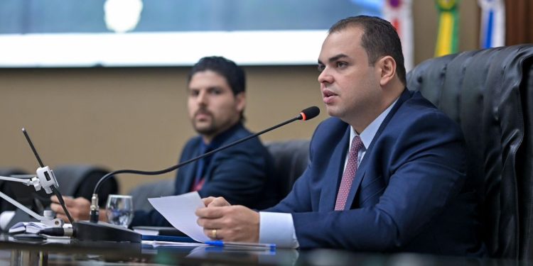 Presidente Roberto Cidade reforça importância de políticas públicas de combate ao su1cídi0 e atenção à saúde mental no Setembro Amarelo