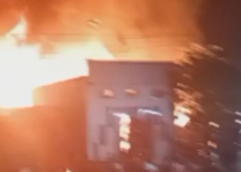 Vídeo: Fogo destrói casas em Manacapuru após explosão de botija de gás