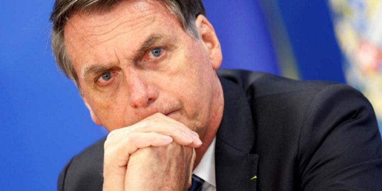 Bolsonaro é sentenciado a 27 anos em regime fechado por crimes contra a democracia