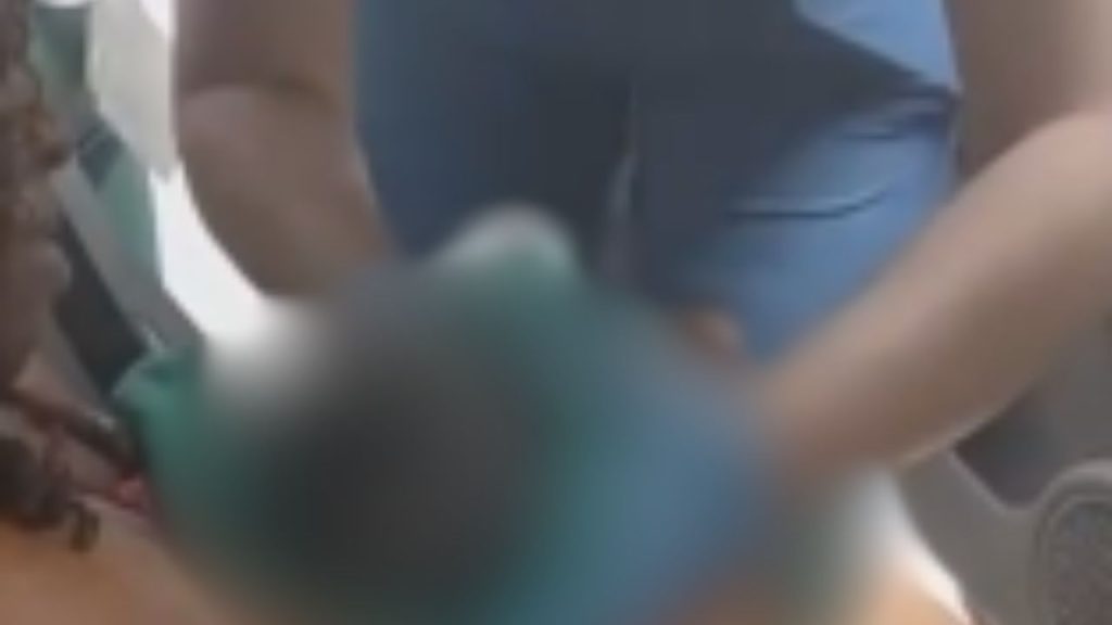 Vídeo: Médica realiza parto dentro de veículo por aplicativo em Manaus