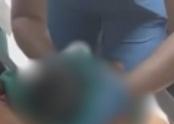 Vídeo: Médica realiza parto dentro de veículo por aplicativo em Manaus