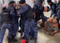 Confusão no 1º DIP: homem preso tenta escapar e acaba imobilizado por seis agentes da Romu; veja