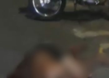 Do bar para o hospital: homem é socorrido após ser esf4que4d0 no Coroado; vídeo