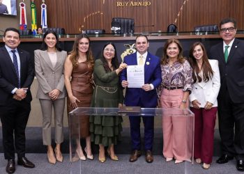 ‘Cooperação entre Aleam e MPAM reforça combate à violência contra a mulher,’ avalia presidente Roberto Cidade