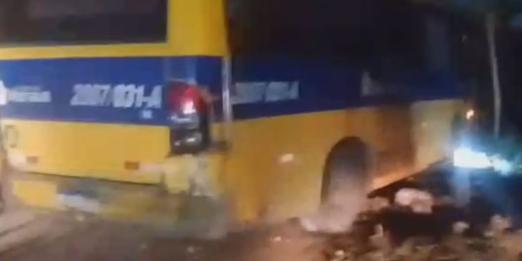 Vídeo: Segundo ac1dente com amarelinho é registrado na mesma avenida no Nova Cidade