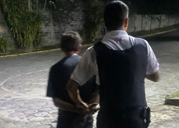 Veja: Homem pula muro de empresa e é detido ao tentar roub4r funcionário no Coroado