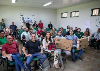 Gestão superior da UEA entrega equipamentos e anuncia melhorias no Centro de Estudos Superiores de Itacoatiara