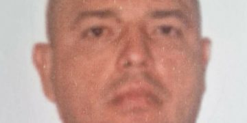 Polícia procura homem que fratur0u coluna da ex com capacete em Manaus