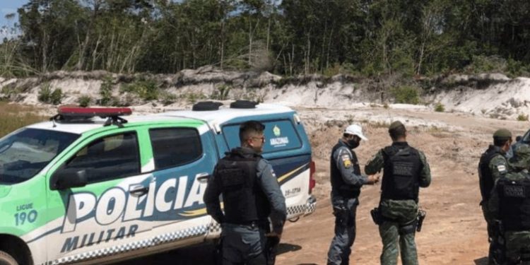 Vídeo: policial militar é esfaque@d@ durante assalt0 na frente do marido em Manaus 