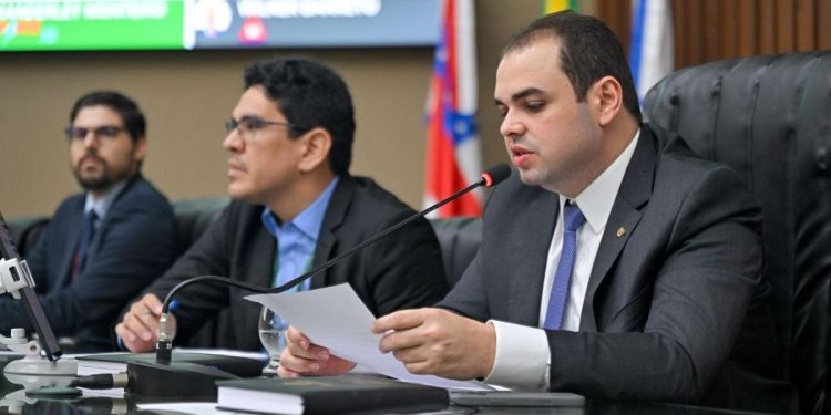 Lei de autoria do presidente Roberto Cidade reforça direitos do consumidor em casos de pagamento duplicado