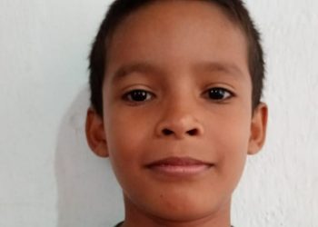 Menino de 10 anos desaparece em Manaus após conflitos com a mãe e o padrasto