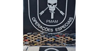 Tr@ficant2 é pr3s0 com 146 kg de dr0ga em estacionamento de supermercado de Manaus