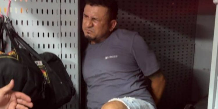 Jabá do Comand0 Vermelh0 é pres0 no campo do Areal em Manaus