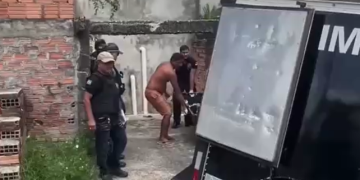 Vídeo: Homem se prepara para sair de carro e encontra mulher m0rt@ na garagem em Manaus