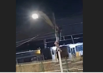 Vídeo: Na fissura por bagulh0, homem é flagrado em poste para furt@r cabos no T5