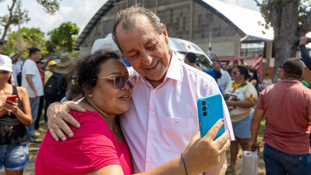 Omar Aziz cumpre agenda intensa de obras e inaugurações que devem entrar para a história de Parintins