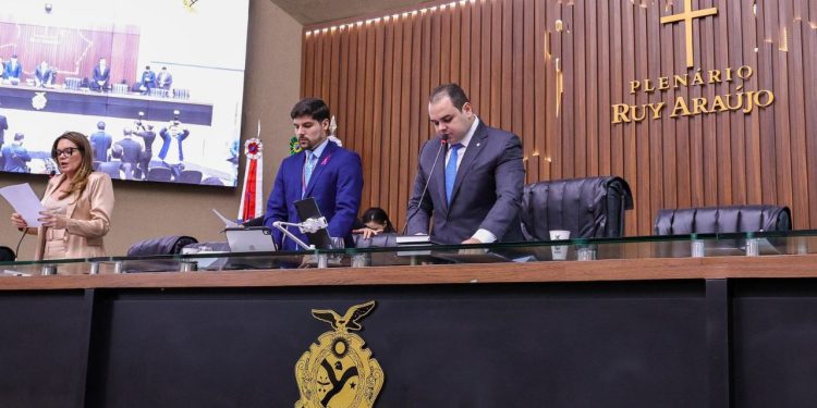 Sob liderança do presidente Roberto Cidade, Aleam aprova IPVA 50% mais barato no Amazonas a partir de 2026