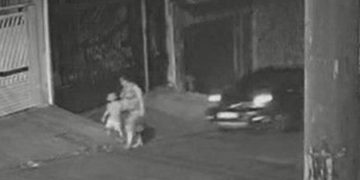 Vídeo: Motorista acert4 mulher grávida de gêmeos na rua e foge sem prestar socorro