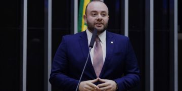 Deputado Fausto Júnior assume vice liderança do maior bloco partidário