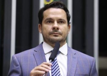 ”Vitória do trabalhador”, diz Capitão Alberto Neto sobre isenção do IR