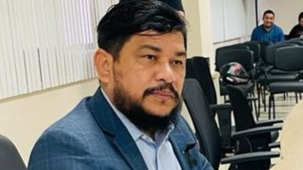 Vereador investigado por corrupção segue preso após decisão da Justiça do AM
